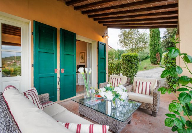 Villa i Monte San quirico - 3 Bedrooms Farmhouse with Shared Pool in the Fattoria Sardi Wine Resort in Lucca Villa i Monte San quirico - 3 Bedrooms Farmhouse with Shared Pool in the Fattoria Sardi Wine Resort in Lucca