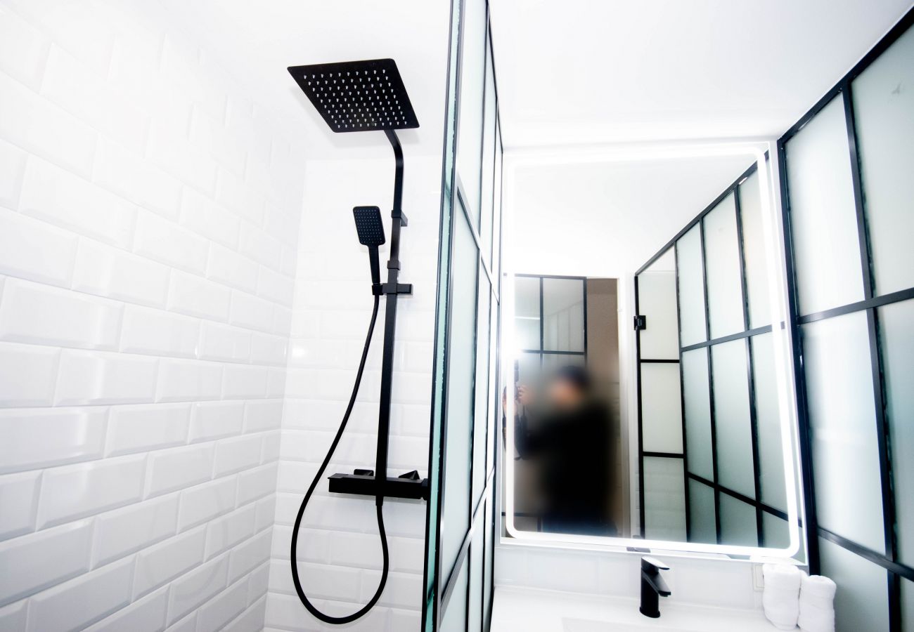 Lägenhet i Madrid - Apartamento con Encanto en Malasaña Temporal Lägenhet i Madrid - Apartamento con Encanto en Malasaña Temporal