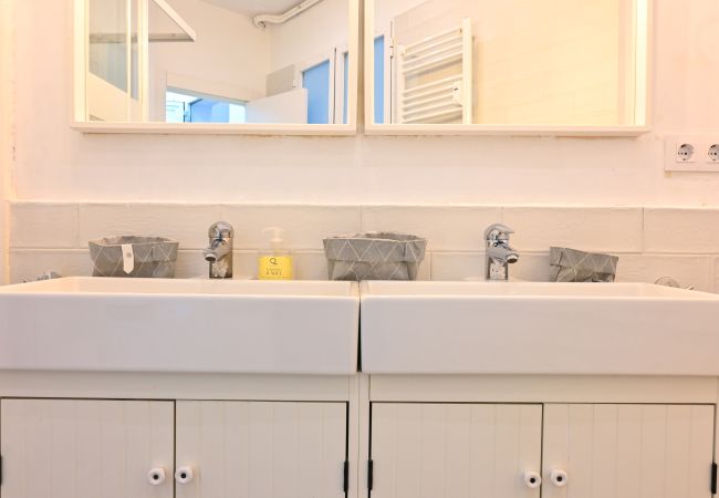 Lägenhet i Madrid - Moderno y elegante ap. Barrio Ibiza Temporal Lägenhet i Madrid - Moderno y elegante ap. Barrio Ibiza Temporal