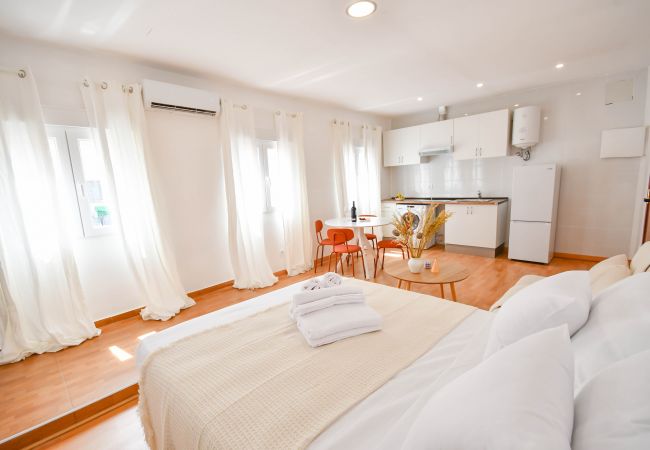 Studio i Madrid - ESTUDIO TETUAN  Studio i Madrid - ESTUDIO TETUAN