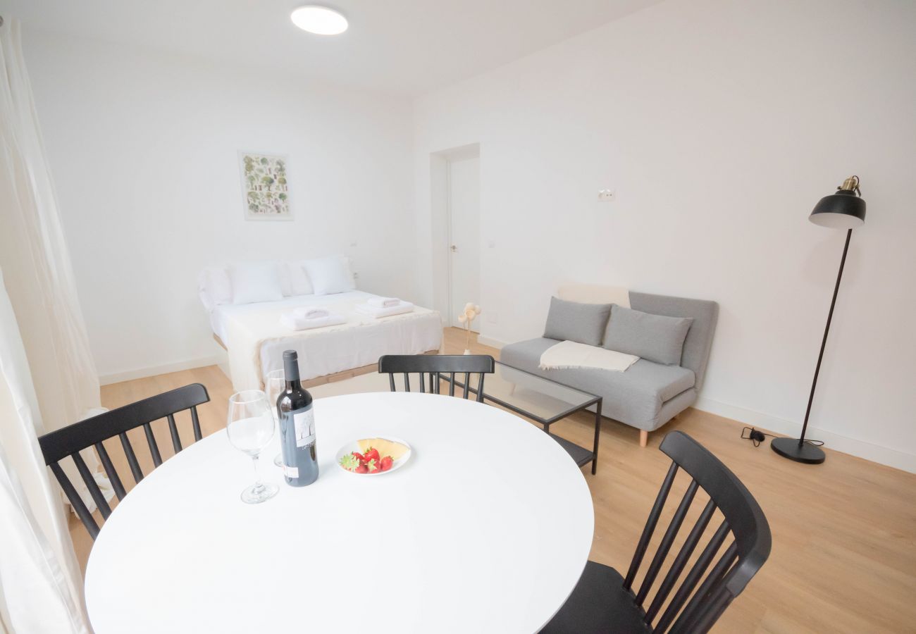 Studio i Madrid - ESTUDIO-TETUAN- Studio i Madrid - ESTUDIO-TETUAN-