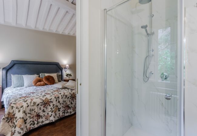 Lägenhet i Lucca - 3 bedrooms Apartment by the Lucca Cathedral Lägenhet i Lucca - 3 bedrooms Apartment by the Lucca Cathedral