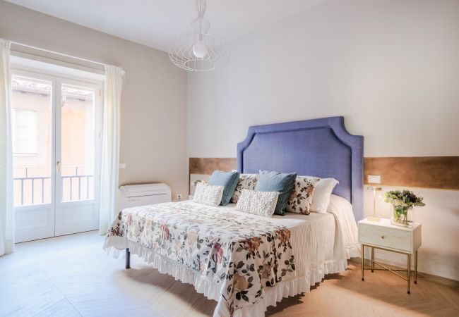 Lägenhet i Lucca - Luxury Modern Apartment with Elevator and Balcony inside the Walls of Lucca Lägenhet i Lucca - Luxury Modern Apartment with Elevator and Balcony inside the Walls of Lucca