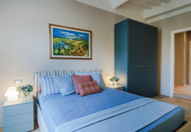 Lägenhet i Lucca - Casa Pino 2 bedrooms 2 bathrooms contemporary apartment facing Piazza Anfiteatro Lägenhet i Lucca - Casa Pino 2 bedrooms 2 bathrooms contemporary apartment facing Piazza Anfiteatro