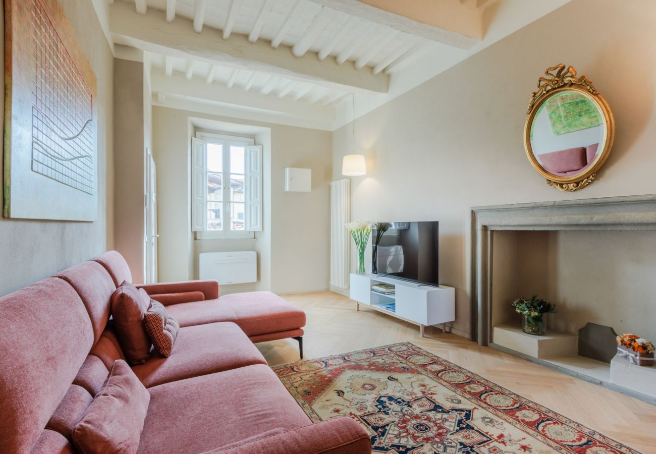 Lägenhet i Lucca - Casa Pino 2 bedrooms 2 bathrooms contemporary apartment facing Piazza Anfiteatro Lägenhet i Lucca - Casa Pino 2 bedrooms 2 bathrooms contemporary apartment facing Piazza Anfiteatro
