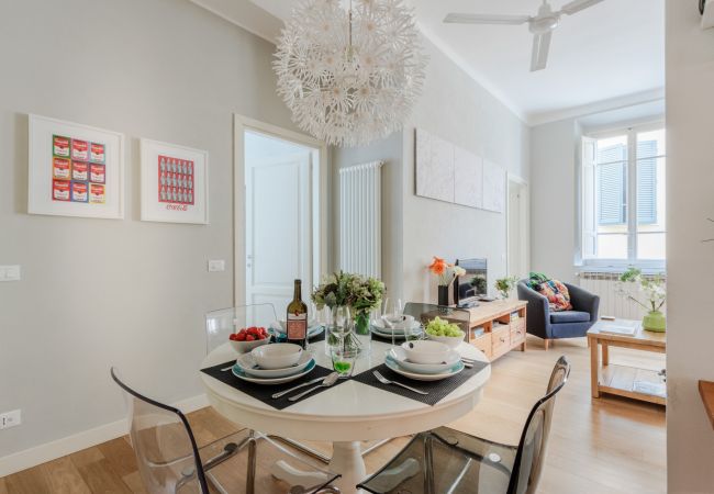 Lägenhet i Lucca - Miss Penny, a Welcoming Modern  2 Bedrooms Apartment at Piazza San Michele Lägenhet i Lucca - Miss Penny, a Welcoming Modern  2 Bedrooms Apartment at Piazza San Michele
