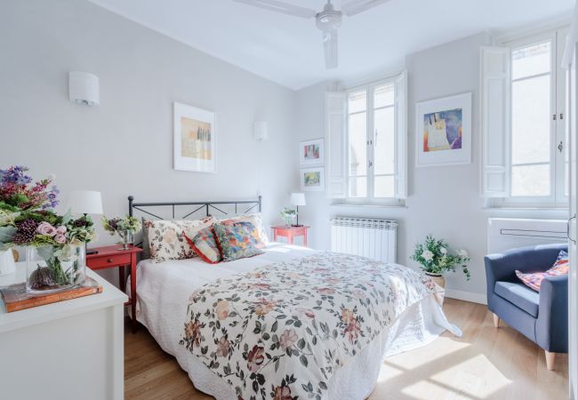 Lägenhet i Lucca - Miss Penny, a Welcoming Modern  2 Bedrooms Apartment at Piazza San Michele Lägenhet i Lucca - Miss Penny, a Welcoming Modern  2 Bedrooms Apartment at Piazza San Michele