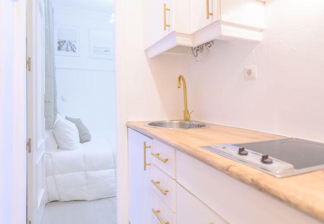 Lägenhet i Madrid - Atractivo apartamento de un dormitorio con patio interior junto al Intercambiador de Avenida América Temporal Lägenhet i Madrid - Atractivo apartamento de un dormitorio con patio interior junto al Intercambiador de Avenida América Temporal