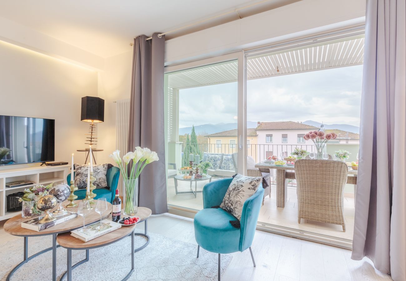 Lägenhet i Lucca - Serenity Vista Penthouse with Terrace in the City Centre of Lucca