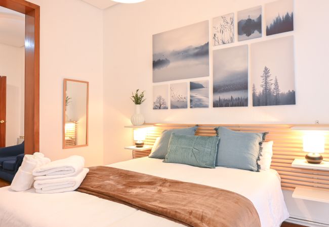 Lägenhet i Madrid - Apartamento de Cuatro Dormitorios en el Bohemio Barrio de Malasaña.Temporal  Lägenhet i Madrid - Apartamento de Cuatro Dormitorios en el Bohemio Barrio de Malasaña.Temporal