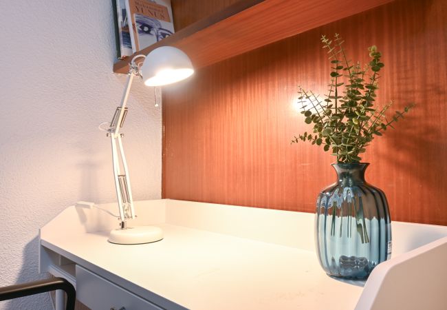 Lägenhet i Madrid - Apartamento de Cuatro Dormitorios en el Bohemio Barrio de Malasaña.Temporal  Lägenhet i Madrid - Apartamento de Cuatro Dormitorios en el Bohemio Barrio de Malasaña.Temporal