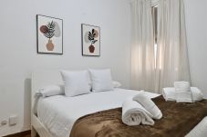 Lägenhet i Madrid - Apartamento de Cuatro Dormitorios en el Bohemio Barrio de Malasaña VLD13