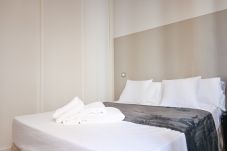 Lägenhet i Madrid -  Amplia vivienda de tres dormitorios en La Latina