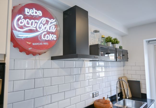 Lägenhet i Madrid - Agradable Apartamento de 2 Dormitorios y 2 baños en el Barrio Universidad. Temporal  Lägenhet i Madrid - Agradable Apartamento de 2 Dormitorios y 2 baños en el Barrio Universidad. Temporal