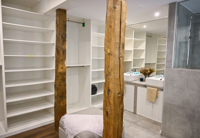 Lägenhet i Madrid - Agradable Apartamento de 2 Dormitorios y 2 baños en el Barrio Universidad. Temporal  Lägenhet i Madrid - Agradable Apartamento de 2 Dormitorios y 2 baños en el Barrio Universidad. Temporal