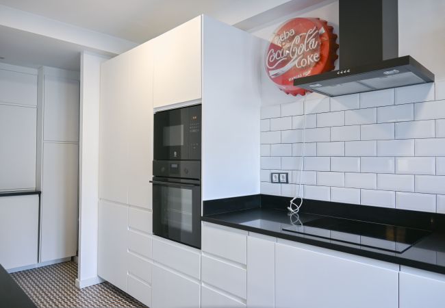 Lägenhet i Madrid - Agradable Apartamento de 2 Dormitorios y 2 baños en el Barrio Universidad. Temporal  Lägenhet i Madrid - Agradable Apartamento de 2 Dormitorios y 2 baños en el Barrio Universidad. Temporal
