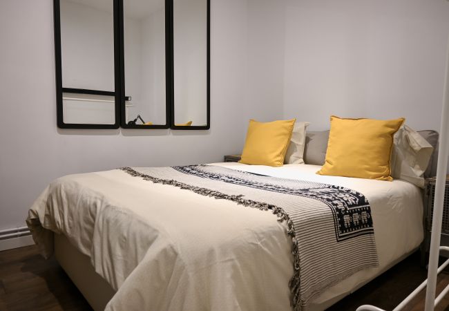 Lägenhet i Madrid - Agradable Apartamento de 2 Dormitorios y 2 baños en el Barrio Universidad. Temporal  Lägenhet i Madrid - Agradable Apartamento de 2 Dormitorios y 2 baños en el Barrio Universidad. Temporal