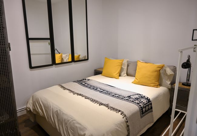 Lägenhet i Madrid - Agradable Apartamento de 2 Dormitorios y 2 baños en el Barrio Universidad. Temporal  Lägenhet i Madrid - Agradable Apartamento de 2 Dormitorios y 2 baños en el Barrio Universidad. Temporal