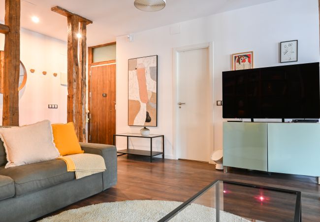 Lägenhet i Madrid - Agradable Apartamento de 2 Dormitorios y 2 baños en el Barrio Universidad. Temporal  Lägenhet i Madrid - Agradable Apartamento de 2 Dormitorios y 2 baños en el Barrio Universidad. Temporal