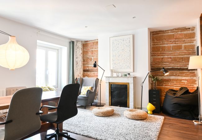 Lägenhet i Madrid - Agradable Apartamento de 2 Dormitorios y 2 baños en el Barrio Universidad. Temporal  Lägenhet i Madrid - Agradable Apartamento de 2 Dormitorios y 2 baños en el Barrio Universidad. Temporal