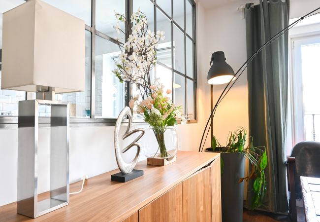 Lägenhet i Madrid - Agradable Apartamento de 2 Dormitorios y 2 baños en el Barrio Universidad. Temporal  Lägenhet i Madrid - Agradable Apartamento de 2 Dormitorios y 2 baños en el Barrio Universidad. Temporal