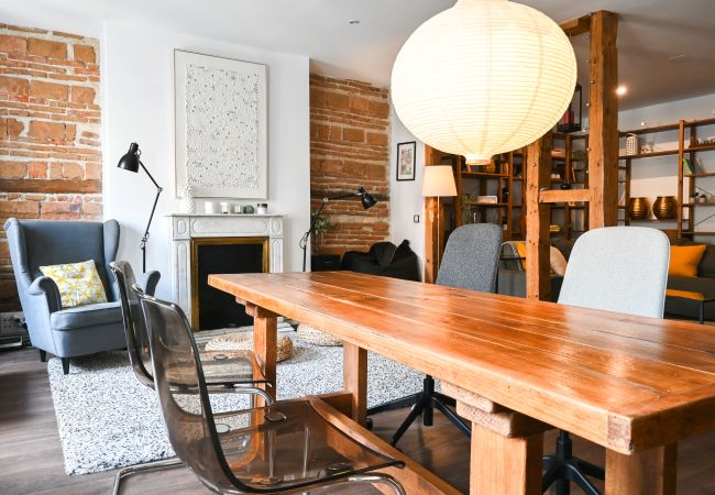 Lägenhet i Madrid - Agradable Apartamento de 2 Dormitorios y 2 baños en el Barrio Universidad. Temporal  Lägenhet i Madrid - Agradable Apartamento de 2 Dormitorios y 2 baños en el Barrio Universidad. Temporal