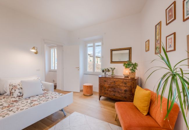 Lägenhet i Lucca - Casa Daria, Modern 4 Bedrooms Apartment inside the Walls of Lucca  Lägenhet i Lucca - Casa Daria, Modern 4 Bedrooms Apartment inside the Walls of Lucca