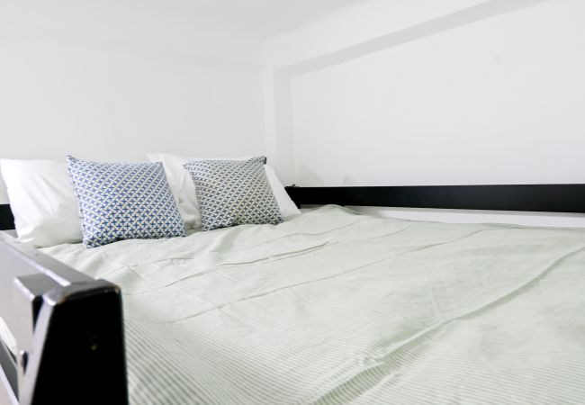 Studio i Madrid - M (RVI40) Coqueto apartamento de un dormitorio en Cuatro Caminos. Temporal Studio i Madrid - M (RVI40) Coqueto apartamento de un dormitorio en Cuatro Caminos. Temporal