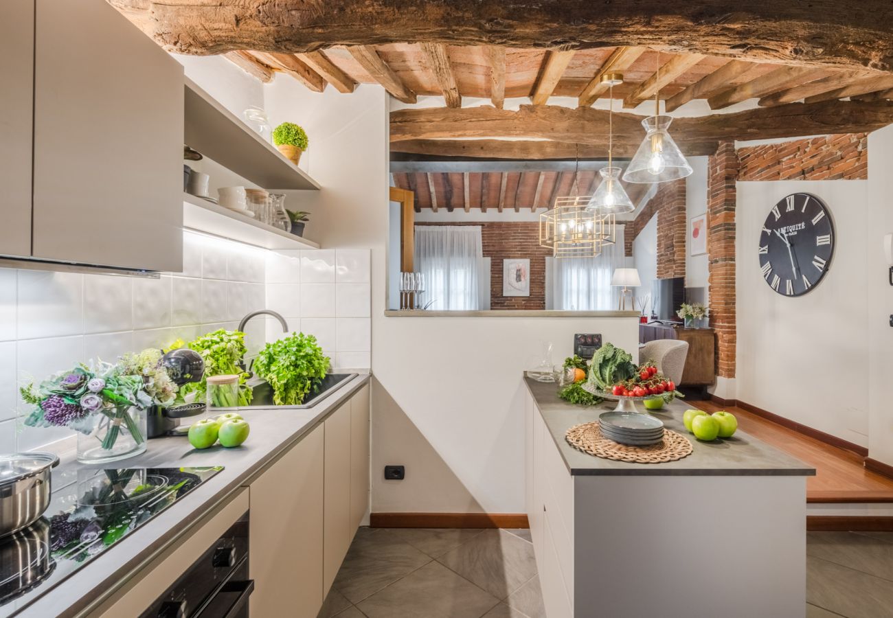 Lägenhet i Lucca - Dorina Penthouse 2 bedrooms 2 bathrooms inside the Lucca Walls Lägenhet i Lucca - Dorina Penthouse 2 bedrooms 2 bathrooms inside the Lucca Walls