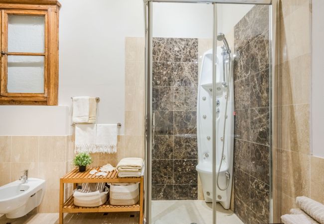 Lägenhet i Lucca - GARDEN VISTA Charming 2 Bedrooms 2 Bathrooms Apartment inside the Walls of Lucca Lägenhet i Lucca - GARDEN VISTA Charming 2 Bedrooms 2 Bathrooms Apartment inside the Walls of Lucca