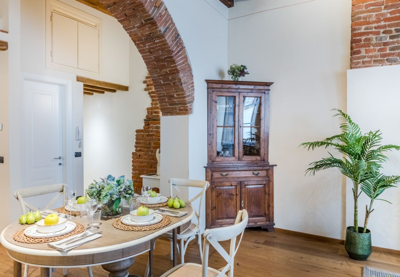 Lägenhet i Lucca - Smart 2 Bedrooms Apartment close to Bus Terminal Lägenhet i Lucca - Smart 2 Bedrooms Apartment close to Bus Terminal