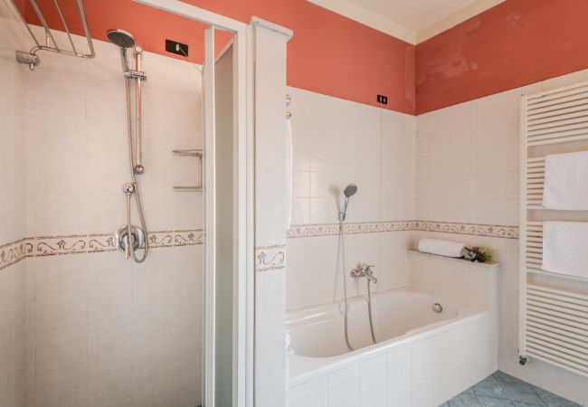 Lägenhet i Lucca - Panoramic penthouse with views and elevator in Lucca Lägenhet i Lucca - Panoramic penthouse with views and elevator in Lucca