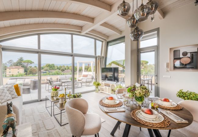 Lägenhet i Lucca - Modern Panoramic Loft with Terrace, Elevator, Parking Lägenhet i Lucca - Modern Panoramic Loft with Terrace, Elevator, Parking