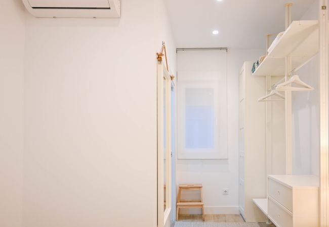 Lägenhet i Madrid - Apartamento Moderno en Acacias con Excelente Ubicación en el Centro de Madrid Temporal  Lägenhet i Madrid - Apartamento Moderno en Acacias con Excelente Ubicación en el Centro de Madrid Temporal