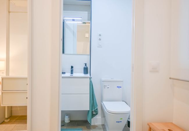 Lägenhet i Madrid - Apartamento Moderno en Acacias con Excelente Ubicación en el Centro de Madrid Temporal  Lägenhet i Madrid - Apartamento Moderno en Acacias con Excelente Ubicación en el Centro de Madrid Temporal