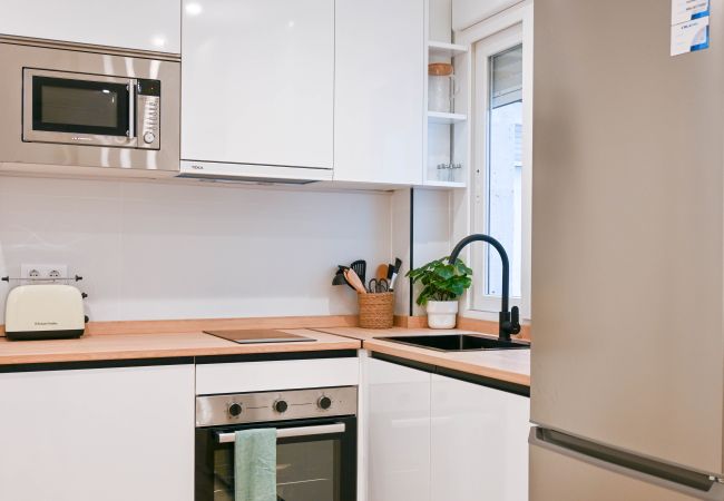 Lägenhet i Madrid - Apartamento Moderno en Acacias con Excelente Ubicación en el Centro de Madrid Temporal  Lägenhet i Madrid - Apartamento Moderno en Acacias con Excelente Ubicación en el Centro de Madrid Temporal