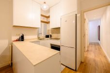 Lägenhet i Madrid - Apartamento Luminoso con Balcón en el Corazón de Moncloa
