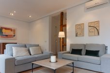 Lägenhet i Madrid - Elegante y luminoso piso en el corazón de Chamberí: Con balcones y amplios espacios