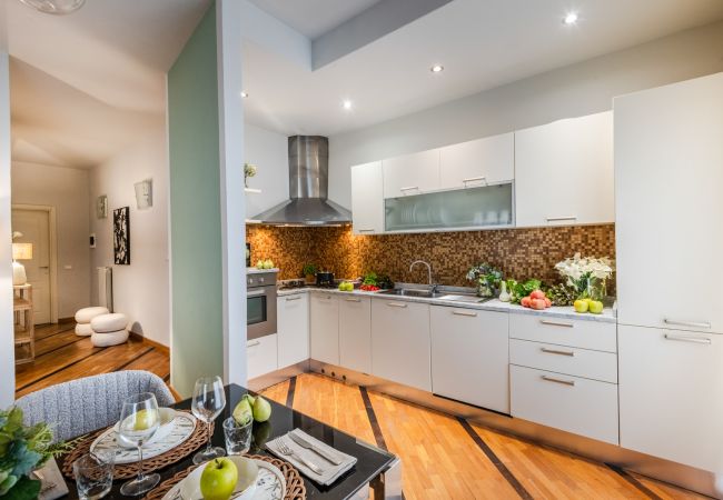 Lägenhet i Lucca - The City Terrace Apartment: smart 2 bedrooms in Lucca Lägenhet i Lucca - The City Terrace Apartment: smart 2 bedrooms in Lucca