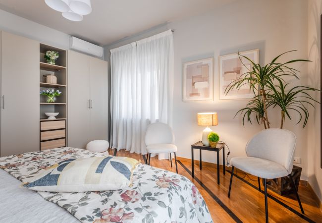 Lägenhet i Lucca - The City Terrace Apartment: smart 2 bedrooms in Lucca Lägenhet i Lucca - The City Terrace Apartment: smart 2 bedrooms in Lucca