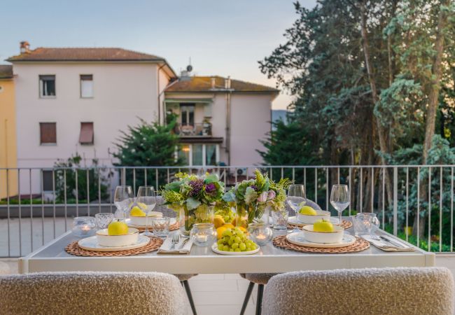 Lägenhet i Lucca - The City Terrace Apartment: smart 2 bedrooms in Lucca Lägenhet i Lucca - The City Terrace Apartment: smart 2 bedrooms in Lucca
