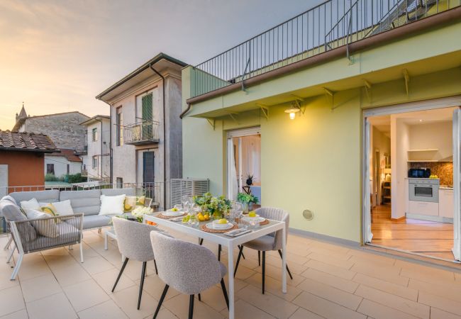 Lägenhet i Lucca - The City Terrace Apartment: smart 2 bedrooms in Lucca Lägenhet i Lucca - The City Terrace Apartment: smart 2 bedrooms in Lucca