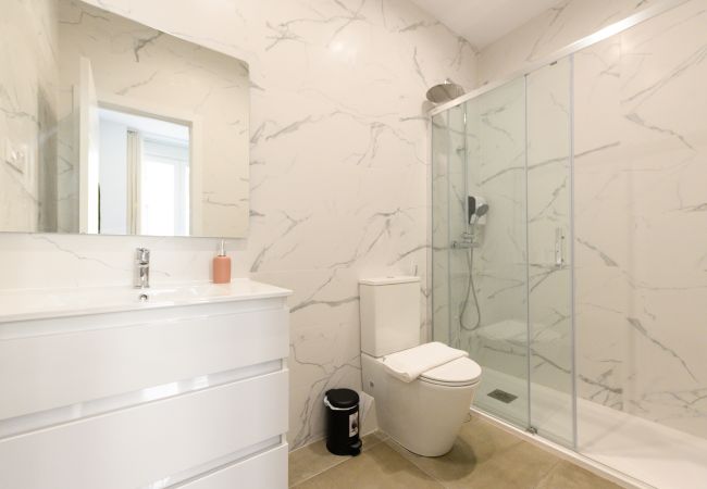 Lägenhet i Madrid - Elegancia y Funcionalidad en San Bernardo: Piso con Baños en Suite Lägenhet i Madrid - Elegancia y Funcionalidad en San Bernardo: Piso con Baños en Suite