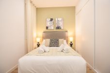 Lägenhet i Madrid - Confort y estilo urbano: tu piso perfecto con 3 habitaciones 