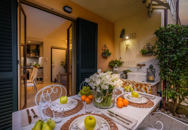 Lägenhet i Lucca - Smart Apartment with Outdoor and Private Parking Lägenhet i Lucca - Smart Apartment with Outdoor and Private Parking