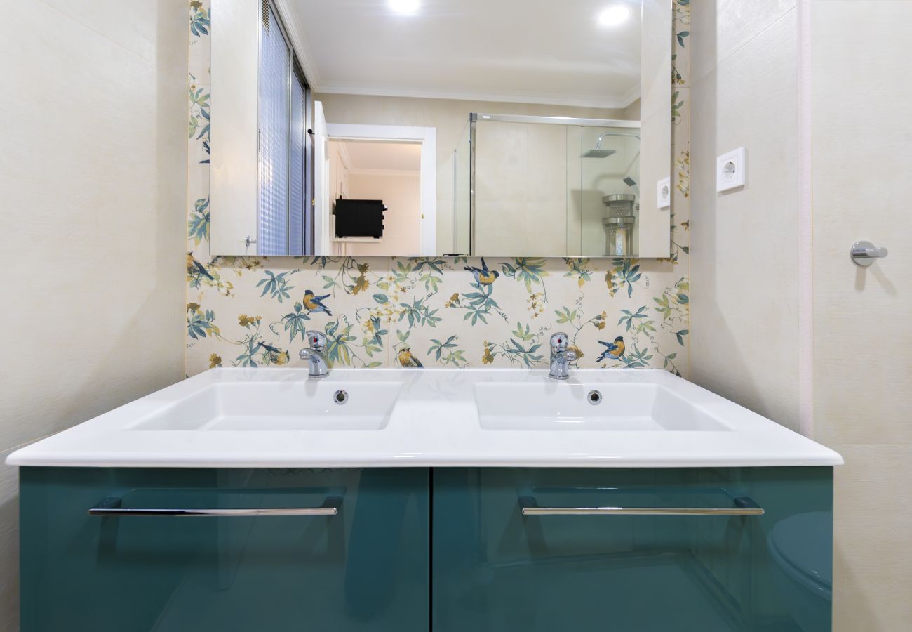 Lägenhet i Madrid - Acogedor piso con balcones en el centro de Madrid , a unos pasos de la Plaza Mayor .Temporal Lägenhet i Madrid - Acogedor piso con balcones en el centro de Madrid , a unos pasos de la Plaza Mayor .Temporal