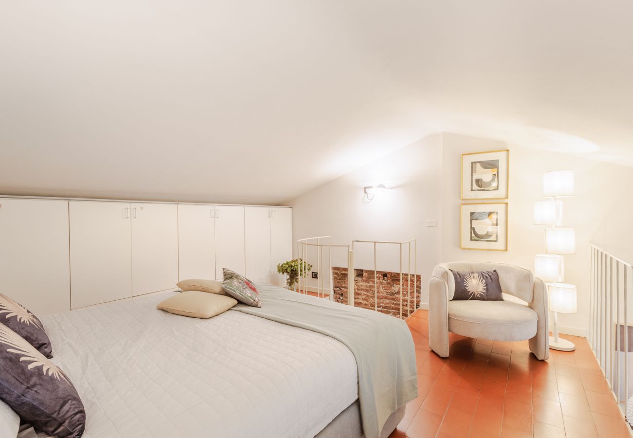 Lägenhet i Lucca - Smart Penthouse with Views over Amphiteatre Square Lägenhet i Lucca - Smart Penthouse with Views over Amphiteatre Square