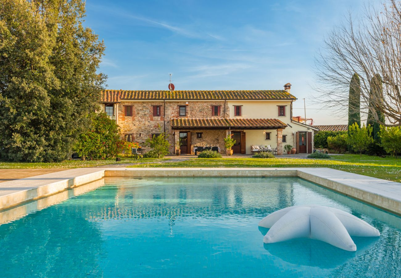 Villa i Pietrasanta - Private Retreat with Pool close to Versilia Beaches