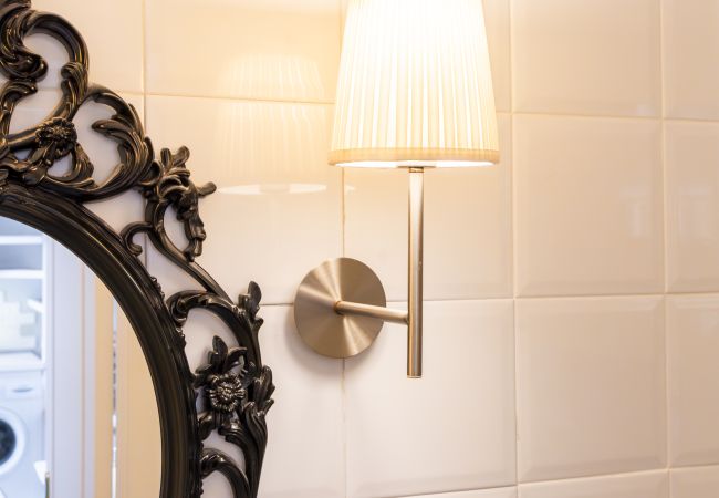 Lägenhet i Madrid - Dúplex con encanto en Chamberí : Comodidad y diseño en dos niveles .Temporal  Lägenhet i Madrid - Dúplex con encanto en Chamberí : Comodidad y diseño en dos niveles .Temporal