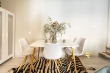 Lägenhet i Madrid - Dúplex con encanto en Chamberí : Comodidad y diseño en dos niveles 